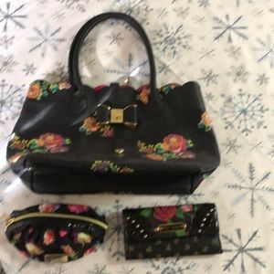 Betsy Johnson holiday floral bag set